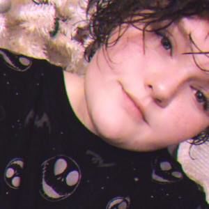 Meet your Posher, Lacy